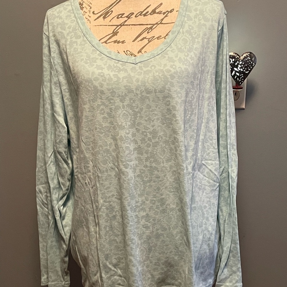 Gently used Sonoma 2X Everyday long sleeve Tee
